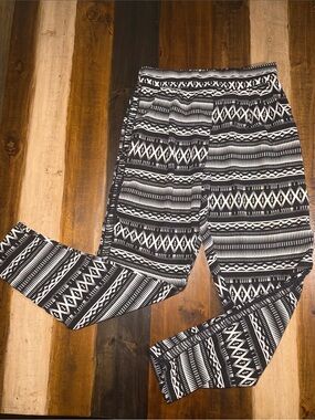 Freckles Black & White Aztec Print Pants